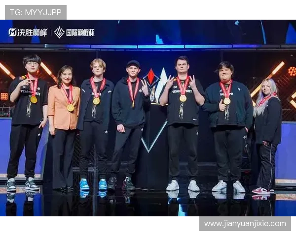 《电竞产业逐步崛起 全球赛季赛事热度攀升 各大战队战术创新引领潮流》