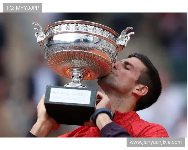 德约科维奇强势回归连克劲敌再夺大师赛冠军掀起新一轮网坛风暴 德约科维奇强势回归连克劲敌再夺大师赛冠军掀起新一轮网坛风暴