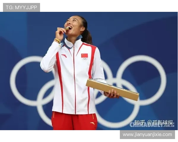 郑钦文横扫劲敌挺进总决赛四强中国网球新星再创历史辉煌